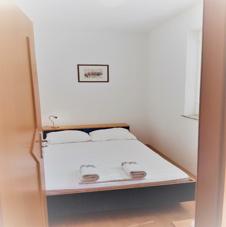 Apartments Vrtlici Stara Novalja Eksteriør bilde