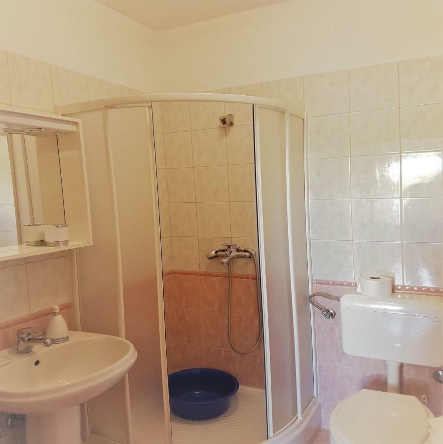Apartments Vrtlici Stara Novalja Eksteriør bilde