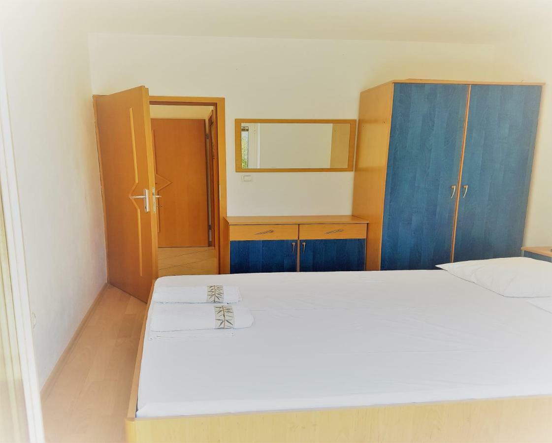 Apartments Vrtlici Stara Novalja Eksteriør bilde